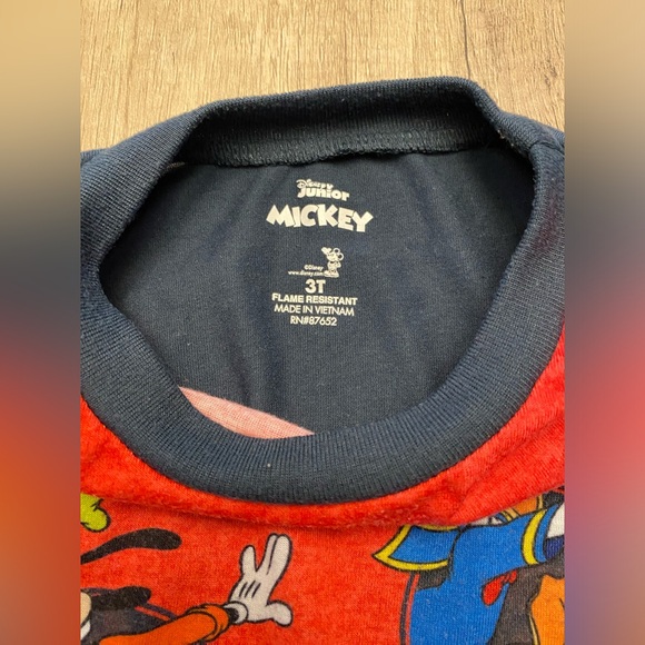 Disney Mickey and Friends 3 Piece Pajama Set 3T - Picture 5 of 12
